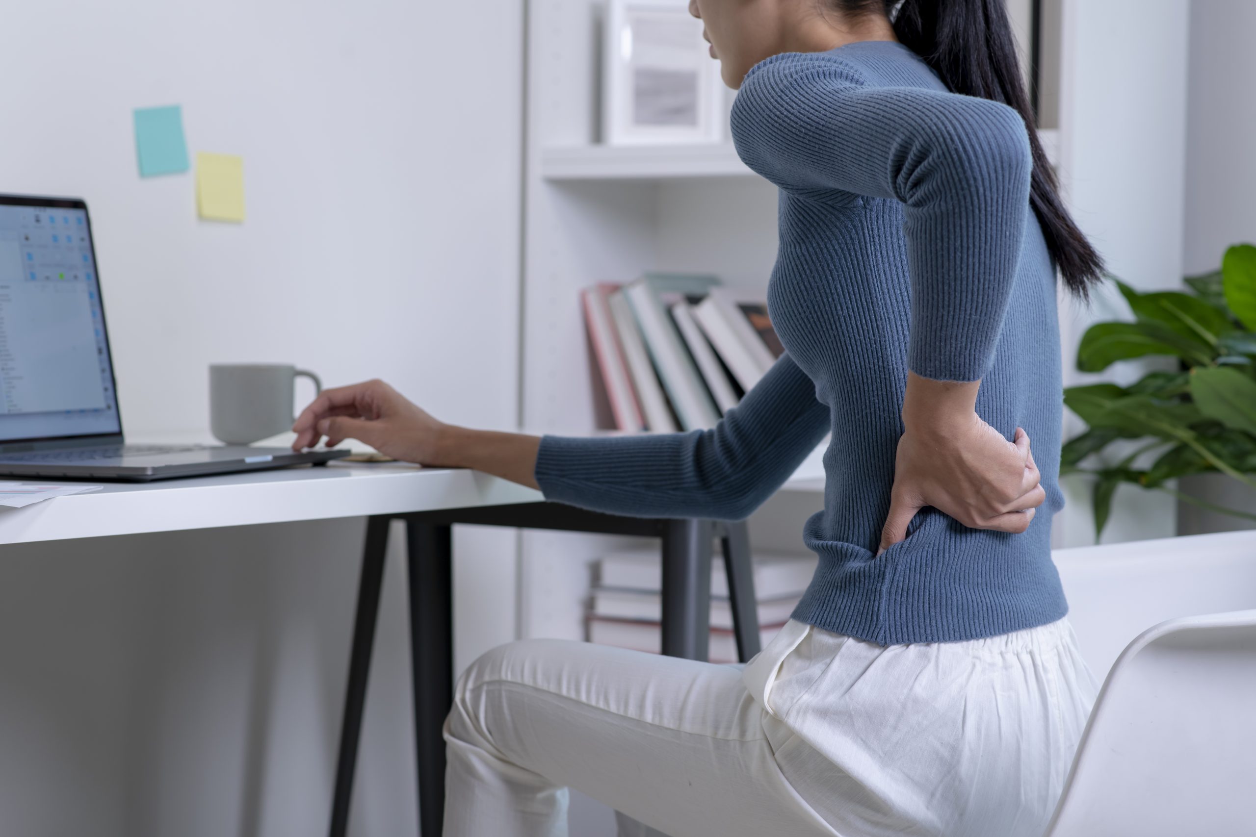 Does Poor Posture Cause Back Pain? | Oviedo Chiropractic